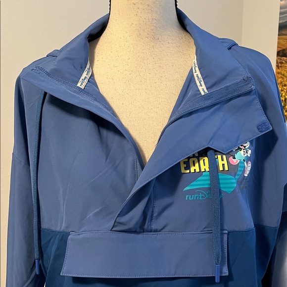 Run Disney 2024 Jacket - Picture 6 of 15